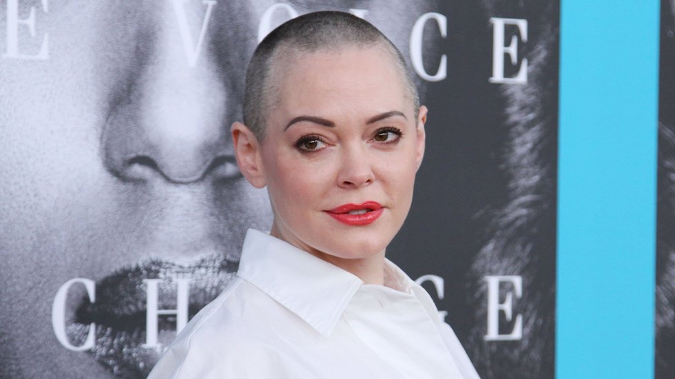 Rose Mcgowan Suspended From Twitter After Ben Affleck Harvey Weinstein Tweets