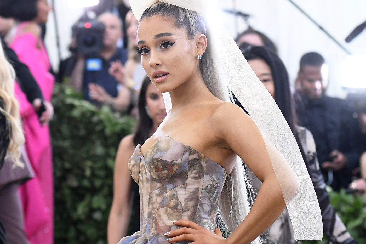 Ariana grande loofah dress best sale