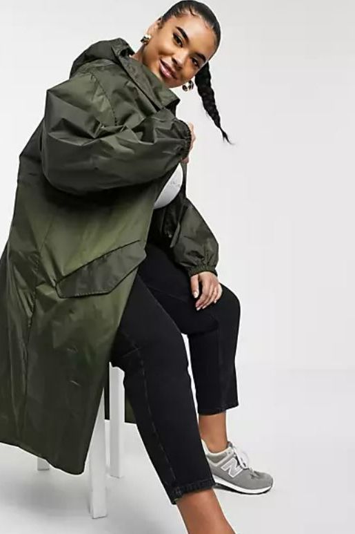 Raincoat with oversized hood hotsell