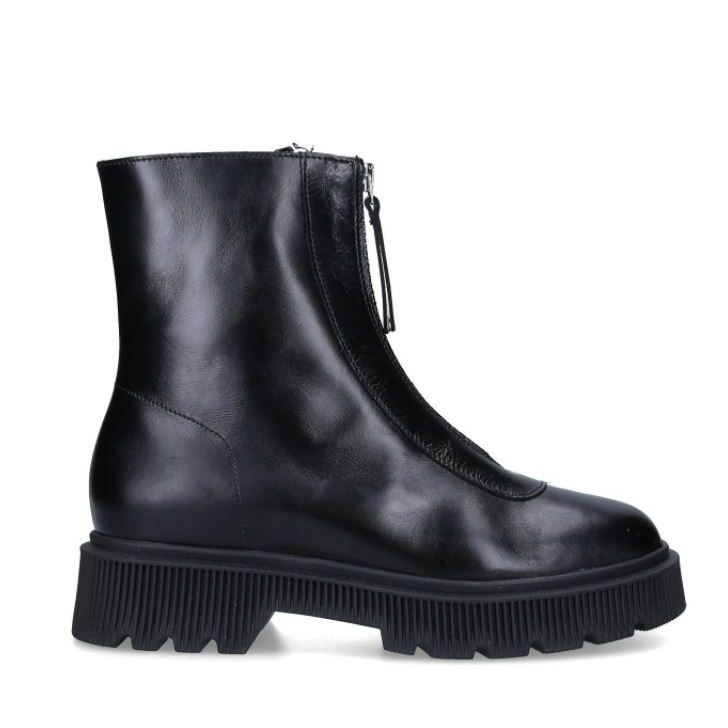 Boot trends 2021: zip-up chunky ankle boots inspired by The Row Boot trends 2021: zip-up chunky ankle boots inspired by The Row
