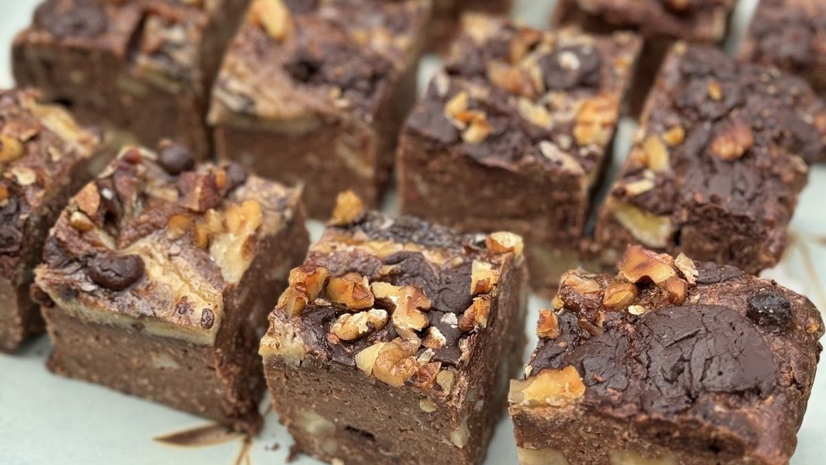 Looking for an afternoon snack? Try this chocolate banana bread for a fibre-rich energy boost