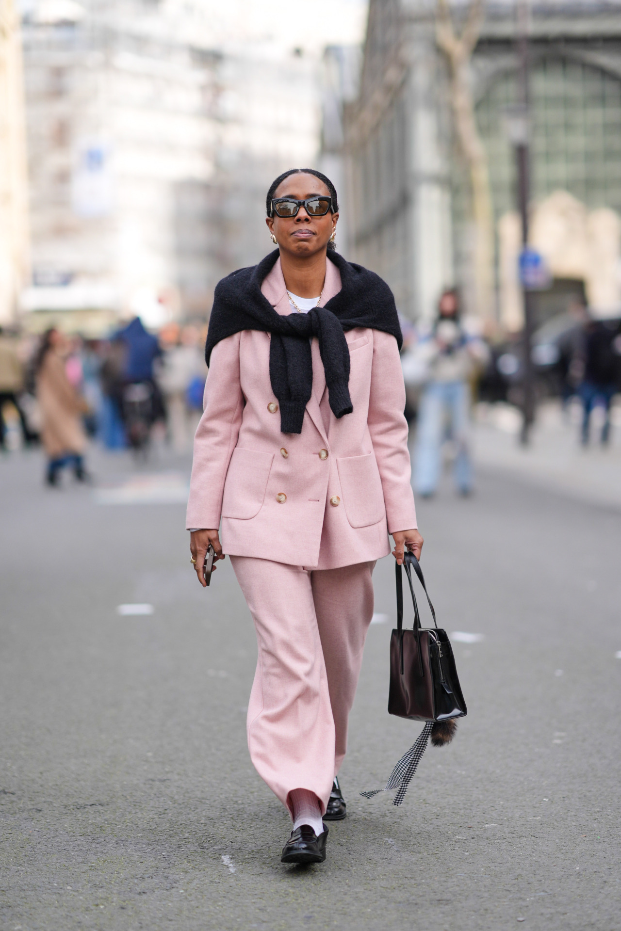 How to style a jumper as a scarf: 2024's winter accessory trend How to style a jumper as a scarf: 2024's winter accessory trend