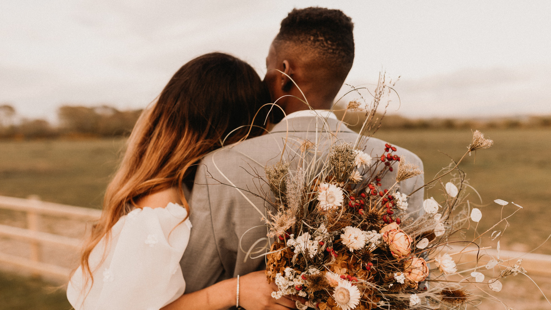 These are the 8 biggest bridal hair and beauty trends for 2025, according to the experts